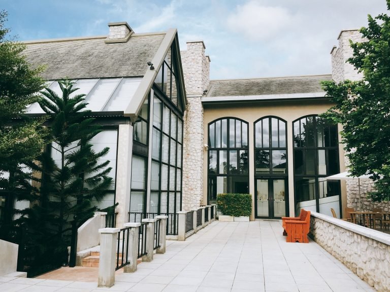 Innowacyjne okno fix – czym jest?